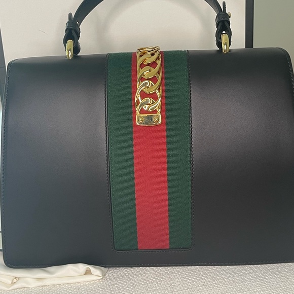 ❤️Excellent cond, authentic Gucci Sylvie satchel. - Picture 6 of 6